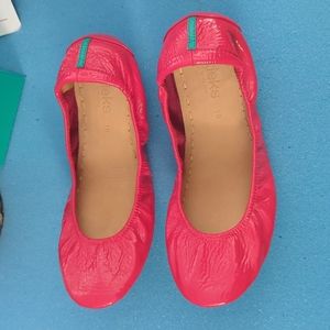 Razzleberry size 10 new in box tieks